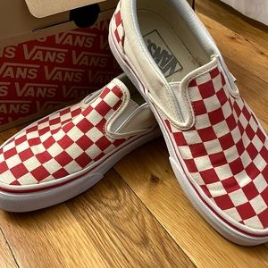 Sz. 6 Womens Red Classic Checkerboard Vans